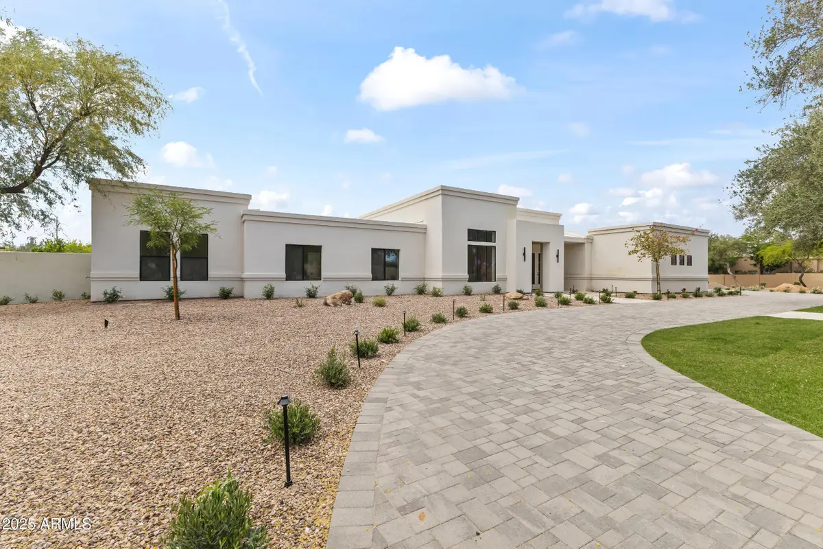 9611 E Clinton Street, Scottsdale, AZ 85260 - Image #1