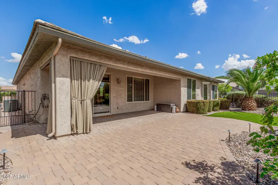 6749 W Noble Prairie Way, Florence, AZ 85132 - Image #2