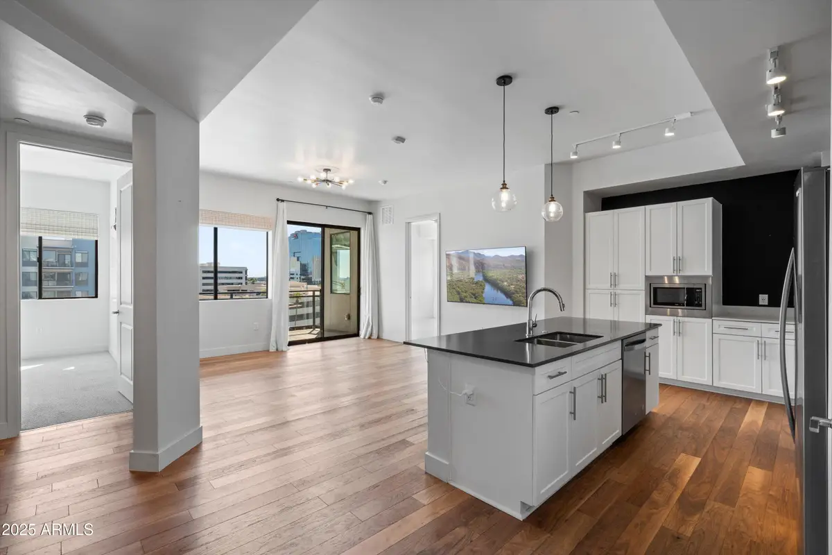 3131 N Central Avenue #6002, Phoenix, AZ 85012 - Image #1