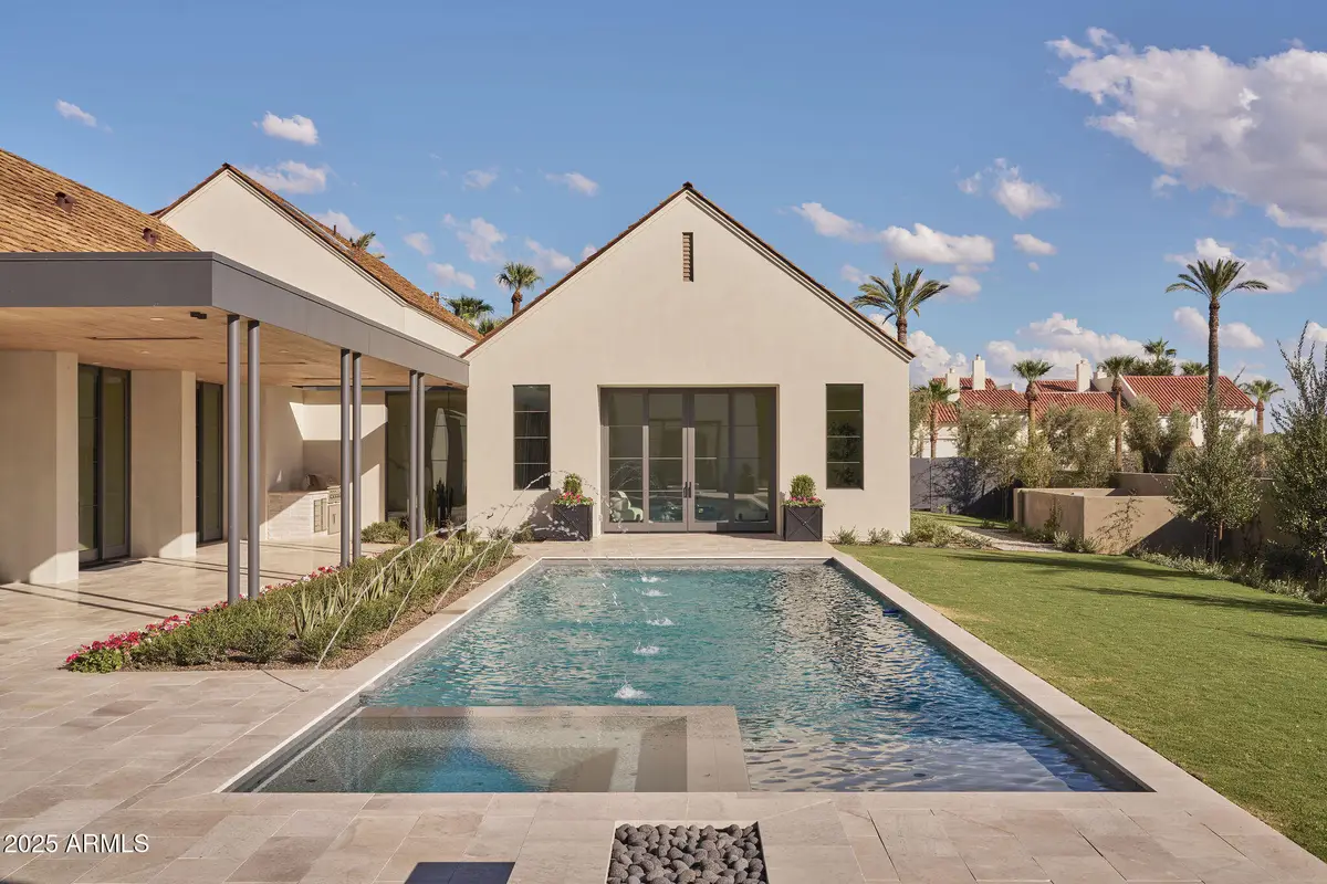 4600 N Rubicon Avenue #2, Phoenix, AZ 85018 - Image #1