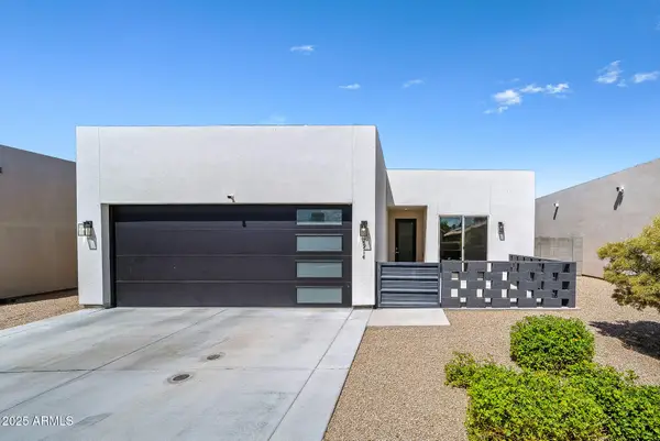 2914 E Blanche Drive, Phoenix, AZ 85032