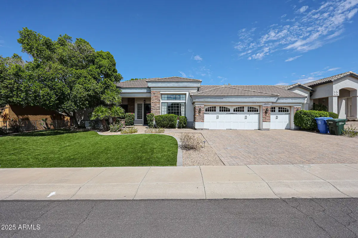 2012 E Glenn Drive, Phoenix, AZ 85020 - Image #1