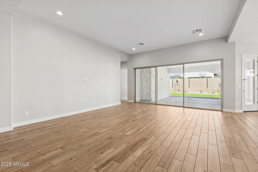 6854 N 190th Avenue, Waddell, AZ 85355 - Image #2