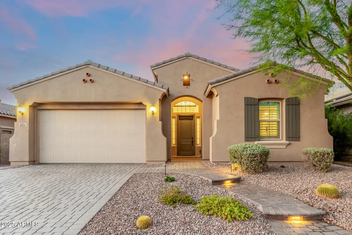 9258 W White Feather Lane, Peoria, AZ 85383 - Image #1