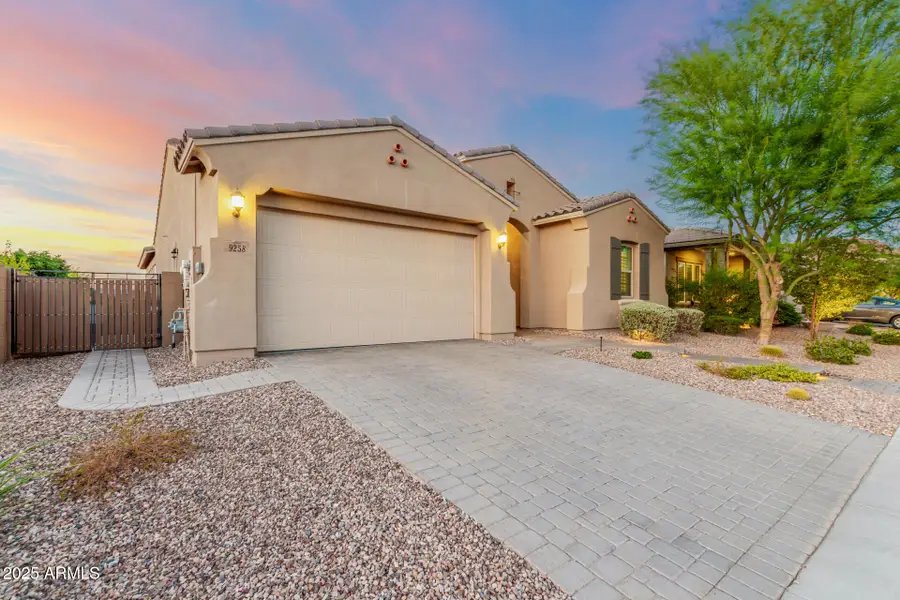 9258 W White Feather Lane, Peoria, AZ 85383 - Image #2