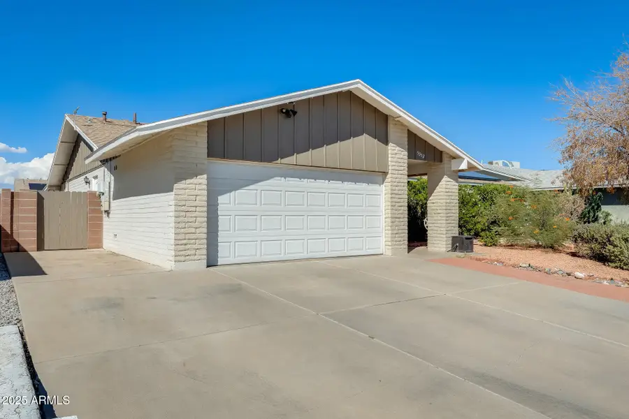 5352 W Port Au Prince Lane, Glendale, AZ 85306 - Image #2