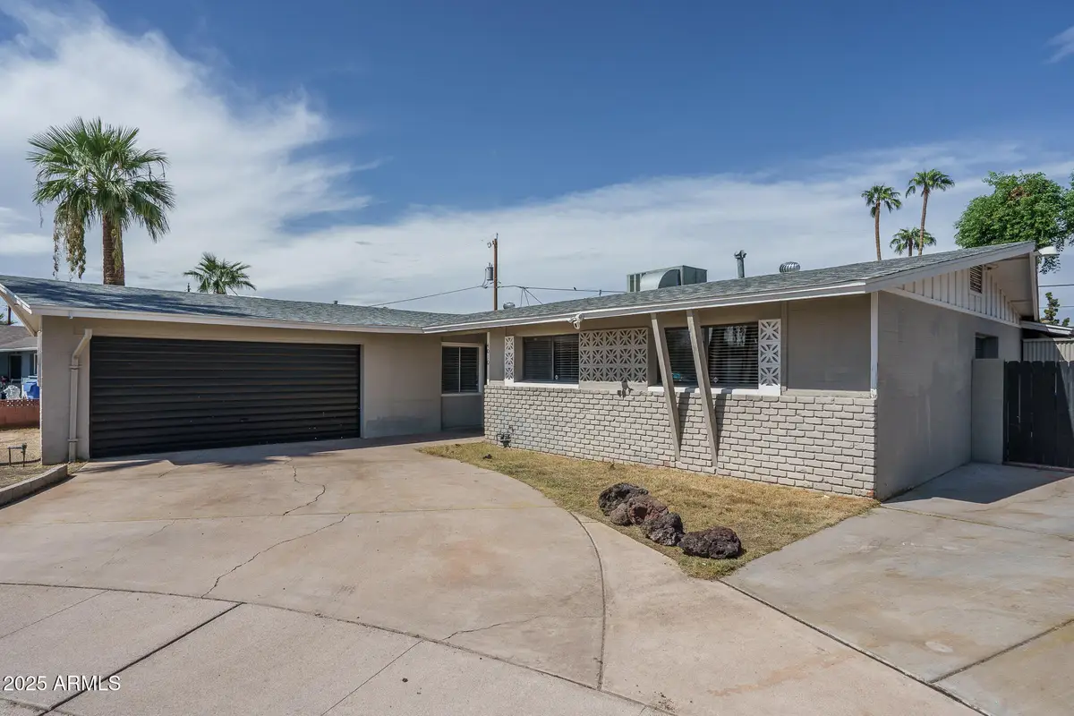 4010 W Solano Drive N, Phoenix, AZ 85019 - Image #1