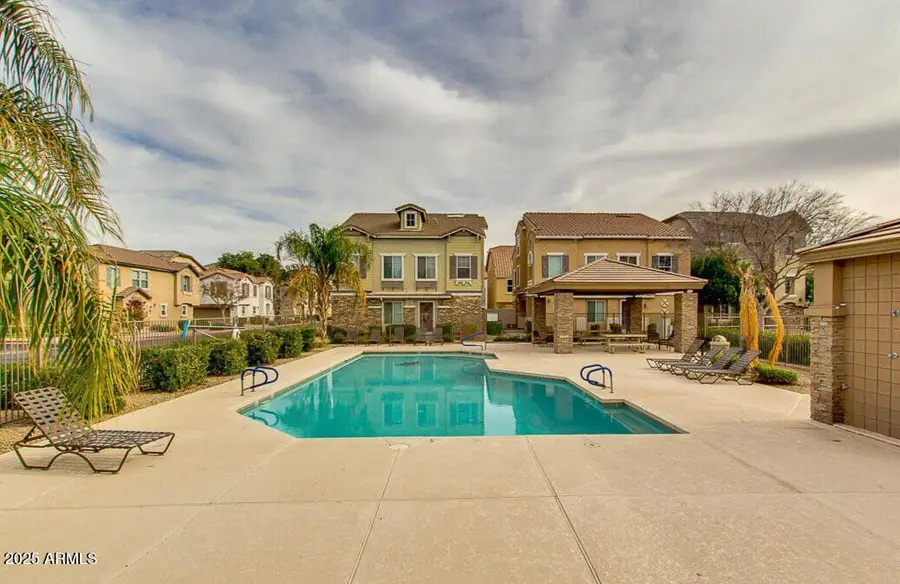 754 N Laguna Drive, Gilbert, AZ 85233 - Image #3