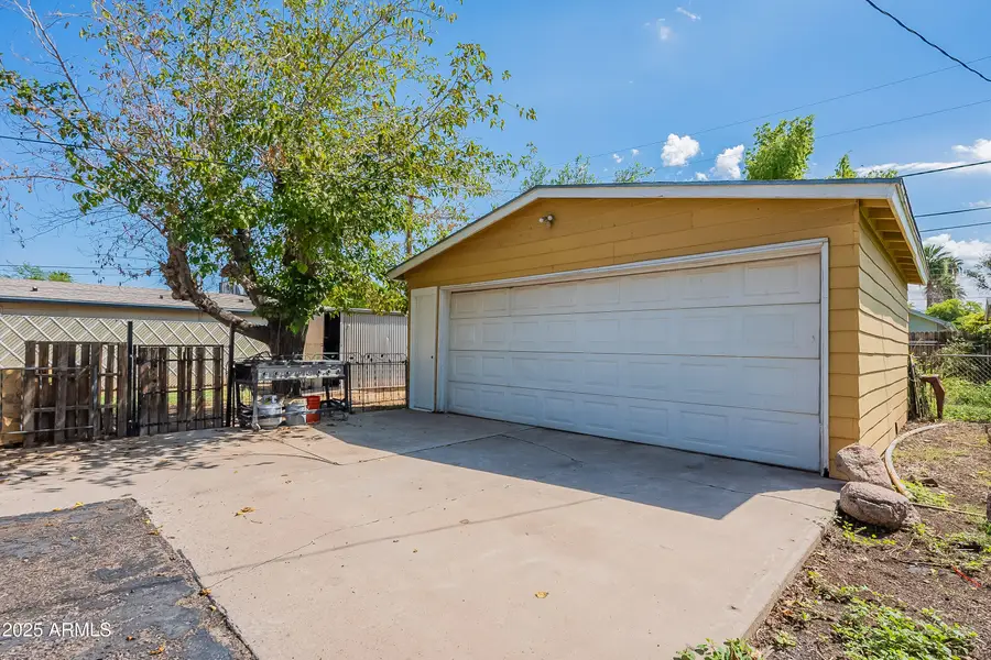 1223 E Minnezona Avenue, Phoenix, AZ 85014 - Image #2