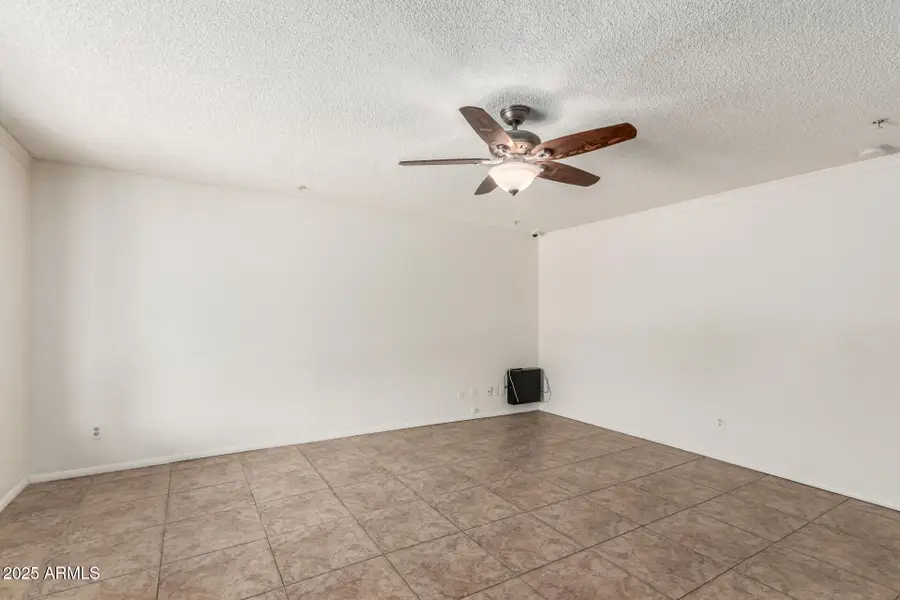 9646 N 47th Avenue, Glendale, AZ 85302 - Image #3