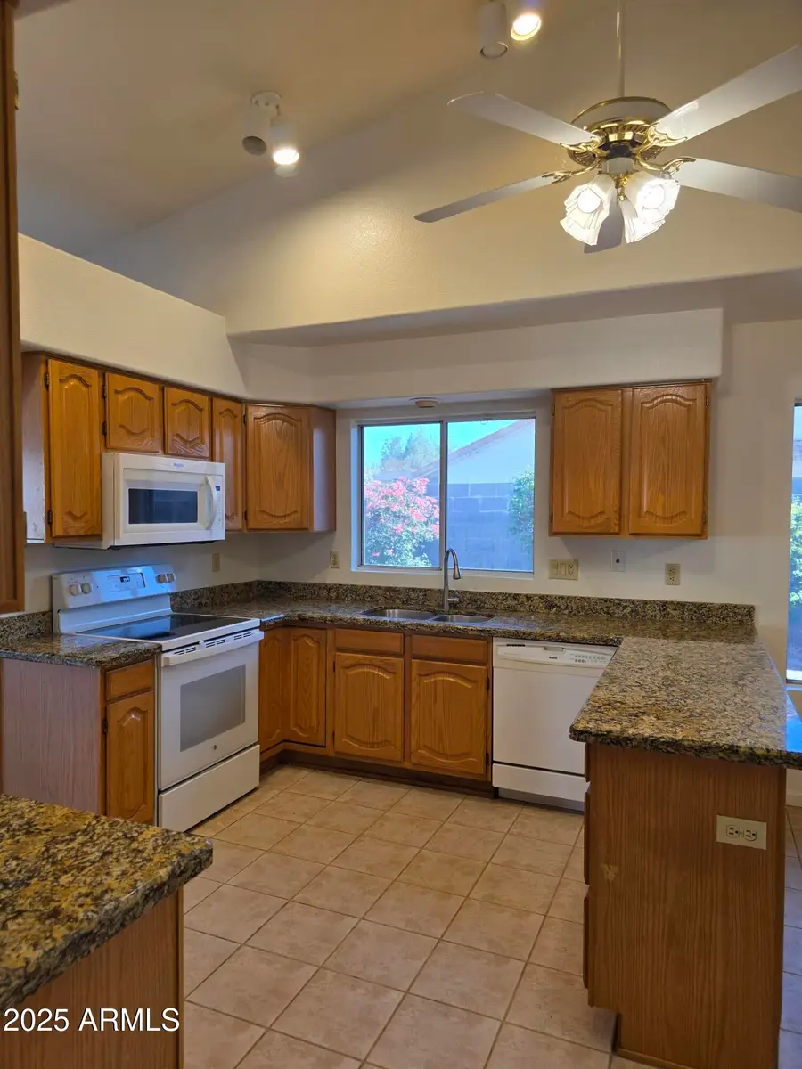 8758 W Bloomfield Road, Peoria, AZ 85381 - Image #3