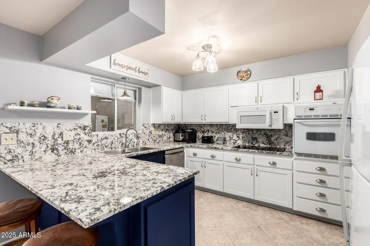 10230 N 106th Drive, Sun City, AZ 85351 - Image #1