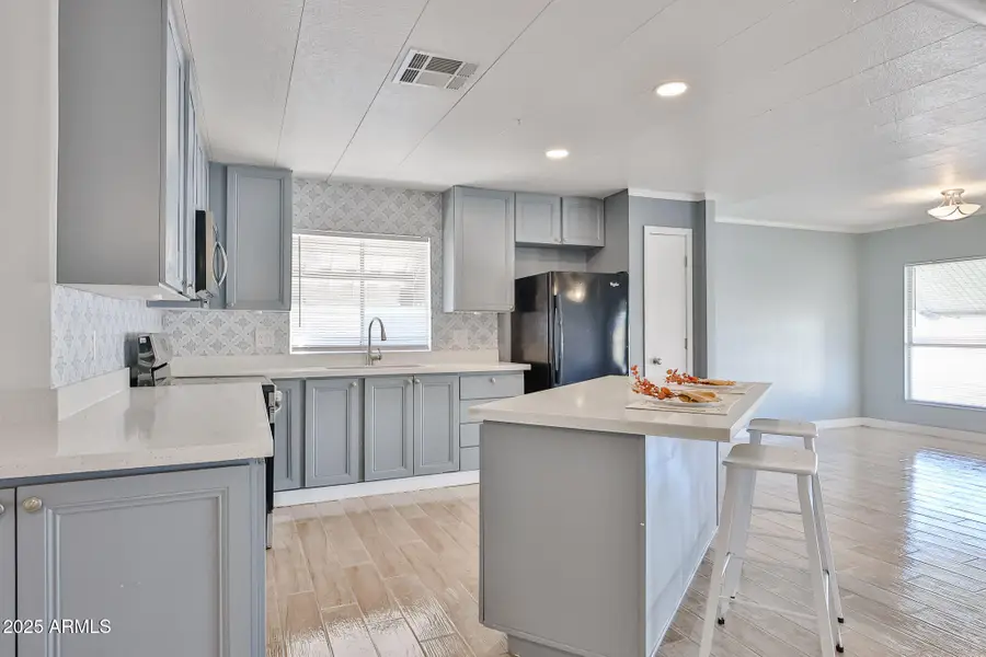 303 E South Mountain Avenue #100, Phoenix, AZ 85042 - Image #3