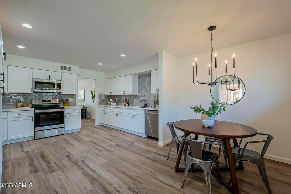 4946 E Lake Point Circle, Phoenix, AZ 85044 - Image #1