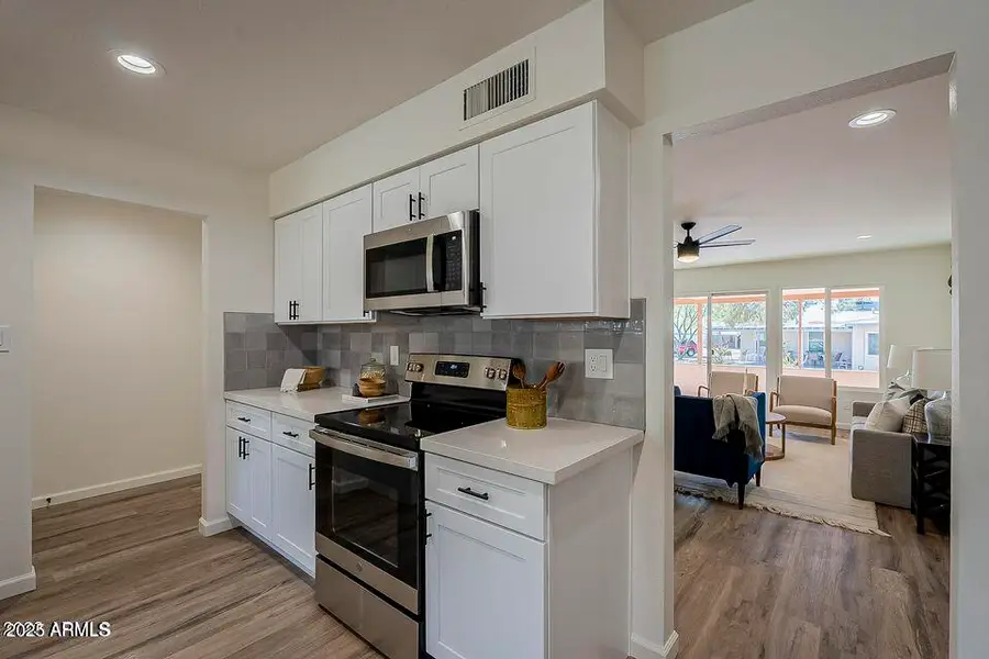 4946 E Lake Point Circle, Phoenix, AZ 85044 - Image #2