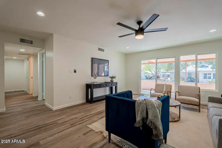 4946 E Lake Point Circle, Phoenix, AZ 85044 - Image #3