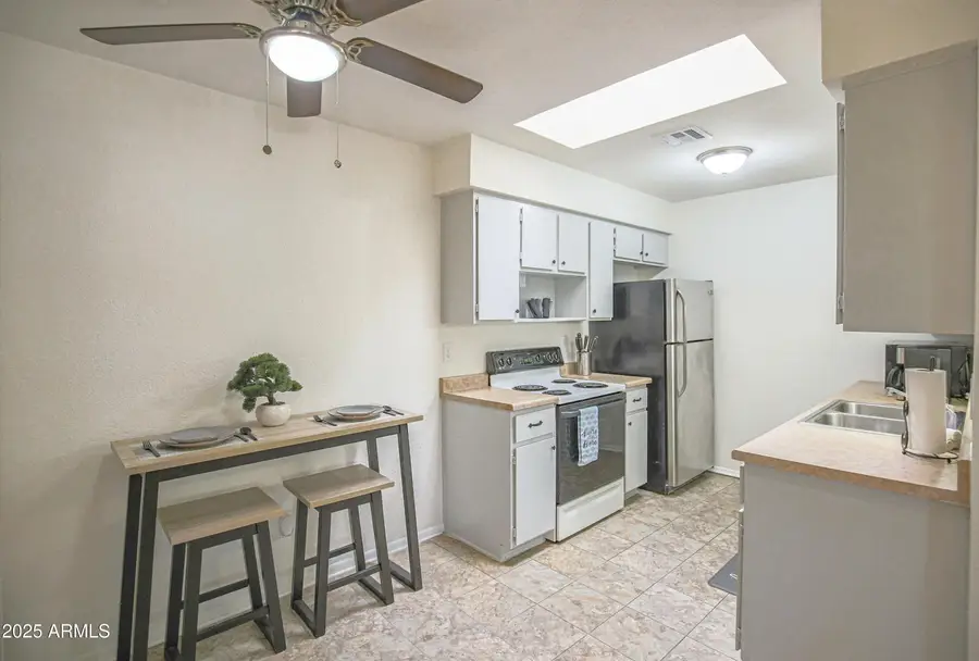 10815 W Northern Avenue #102, Glendale, AZ 85307 - Image #3