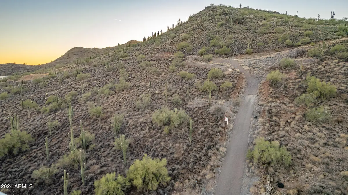 1801 W Sentinel Rock Road #1, Deer Valley, AZ 85086 - Image #1