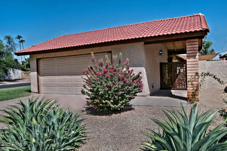 5202 E Tamblo Drive, Phoenix, AZ 85044 - Image #2