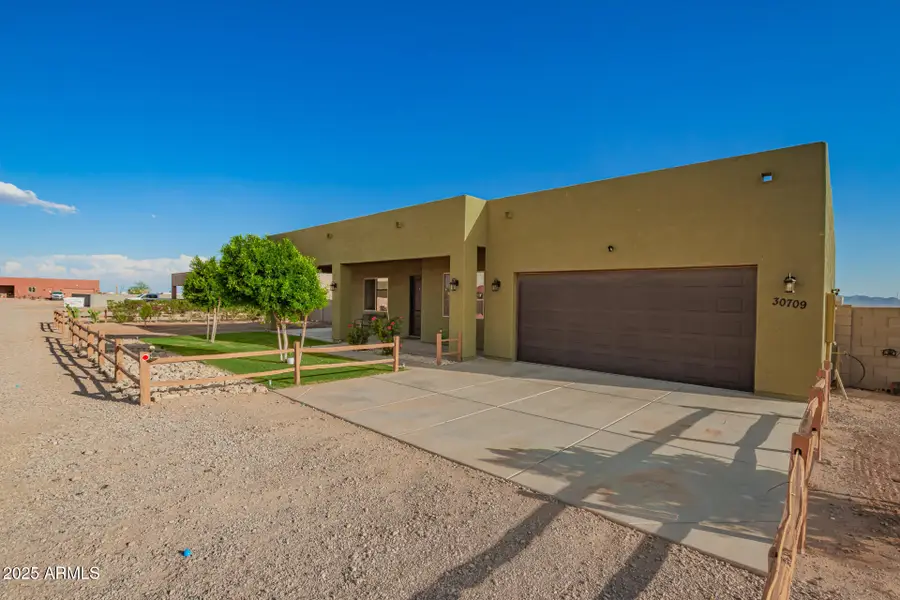 30709 N 251st Avenue, Wittmann, AZ 85361 - Image #2