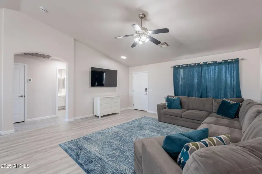 526 W Magma Road, San Tan Valley, AZ 85143 - Image #3