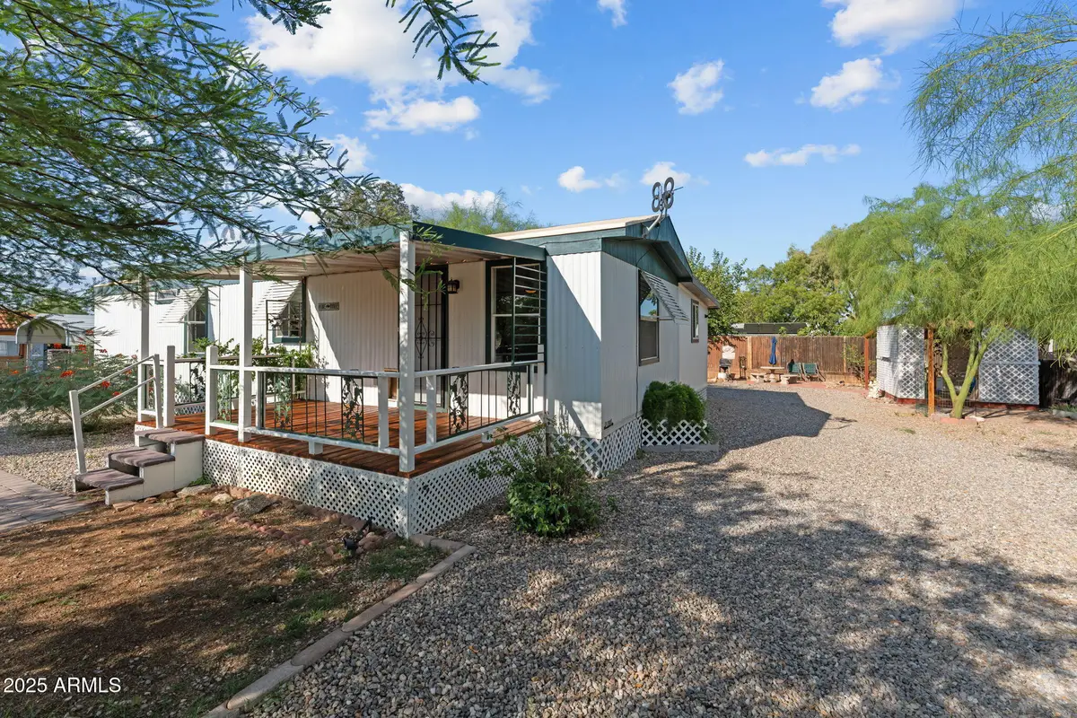 26600 S Grandview Drive, Congress, AZ 85332 - Image #1