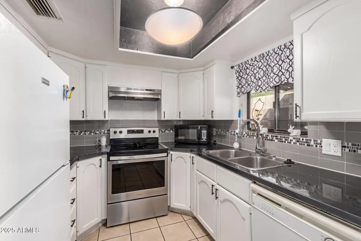 7143 N 63rd Drive, Glendale, AZ 85301 - Image #1