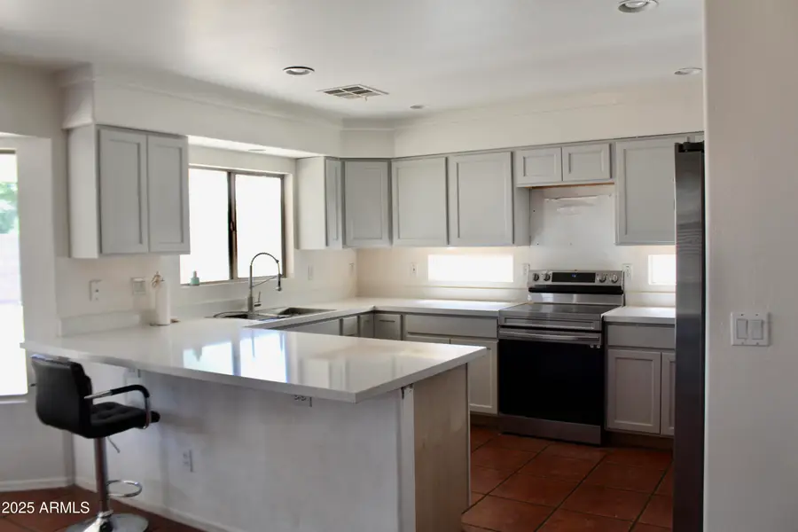 7767 W Stella Avenue, Glendale, AZ 85303 - Image #2