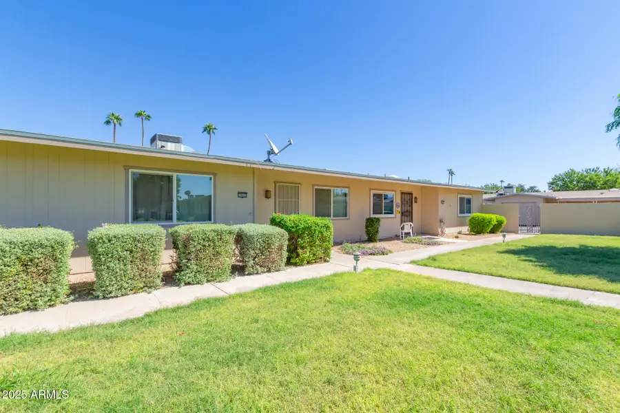 10922 W Santa Fe Drive, Sun City, AZ 85351 - Image #2