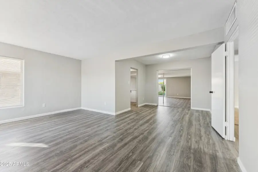 2160 E Corona Avenue, Phoenix, AZ 85040 - Image #2