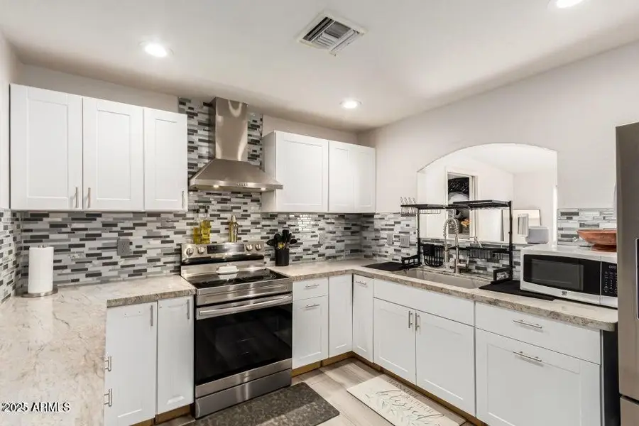 677 W 22nd Avenue, Apache Junction, AZ 85120 - Image #2