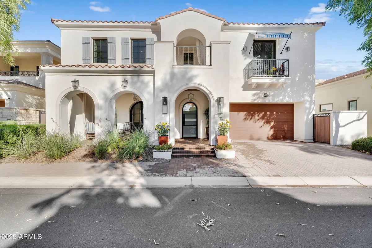 3507 N 39th Place, Phoenix, AZ 85018 - Image #1