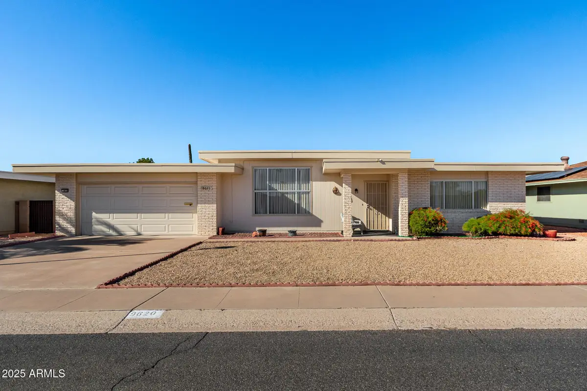 9620 W Brokenstone Drive, Sun City, AZ 85351 - Image #1