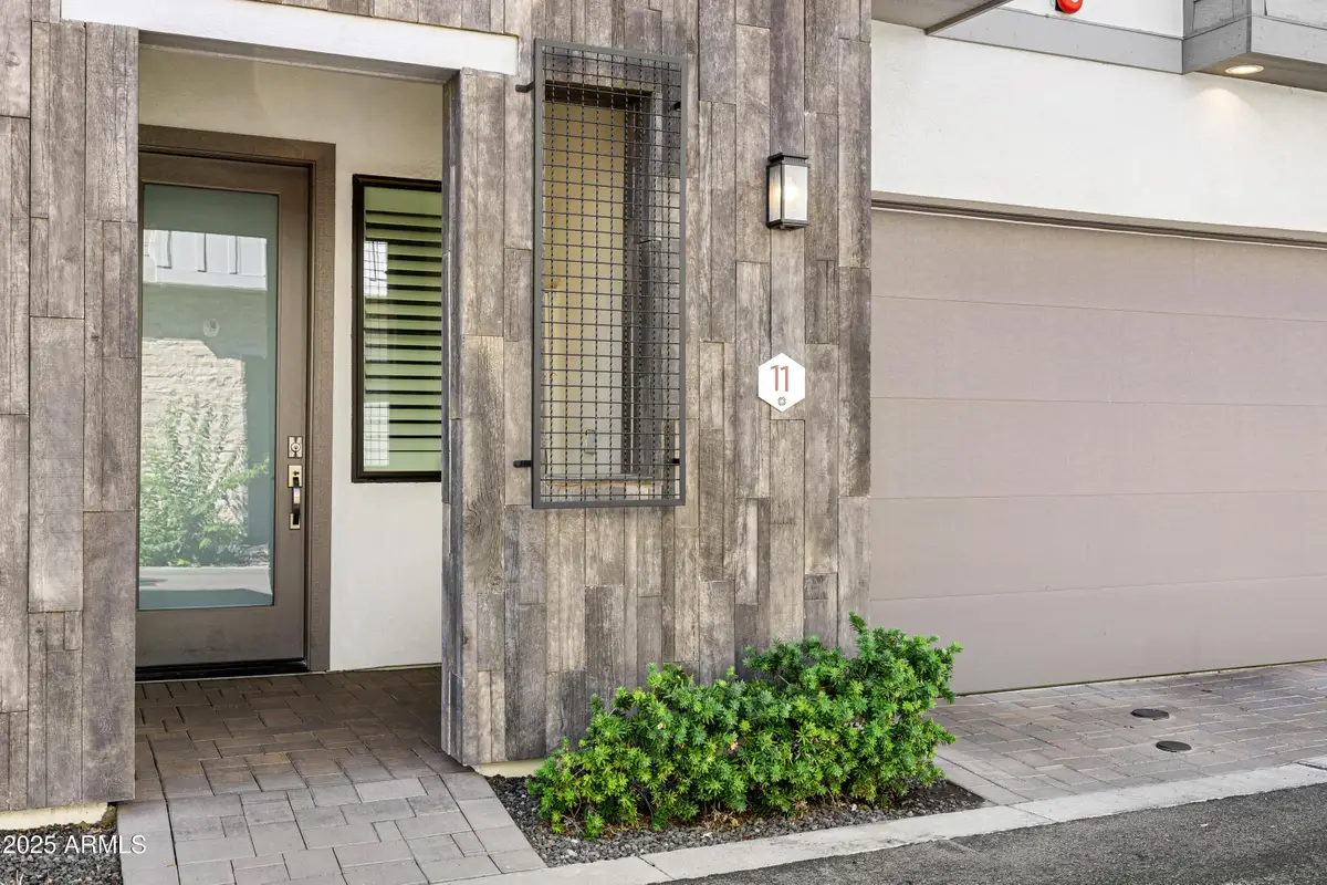 3200 N 39th Street #11, Phoenix, AZ 85018 - Image #1