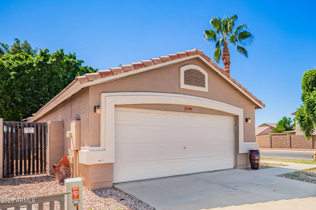 3049 W Covey Lane, Phoenix, AZ 85027 - Image #1