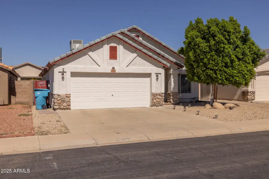 3020 W Covey Lane, Phoenix, AZ 85027 - Image #2