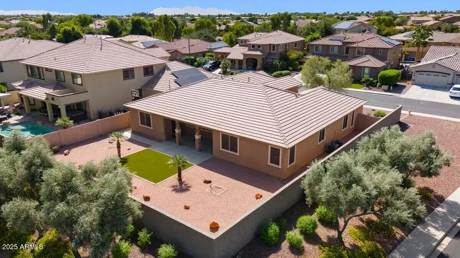 18306 W Beck Lane, Surprise, AZ 85388 - Image #3