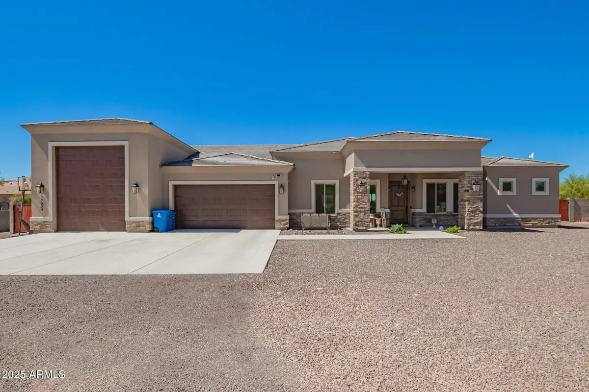 39024 N 11th Avenue, Deer Valley, AZ 85086 - Image #1