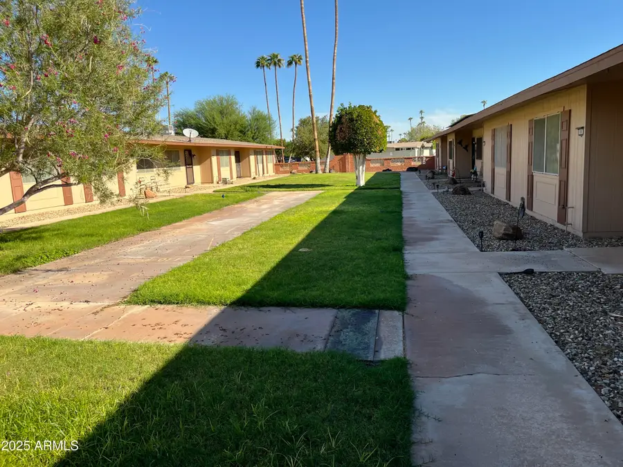 10889 W Santa Fe Drive, Sun City, AZ 85351 - Image #2