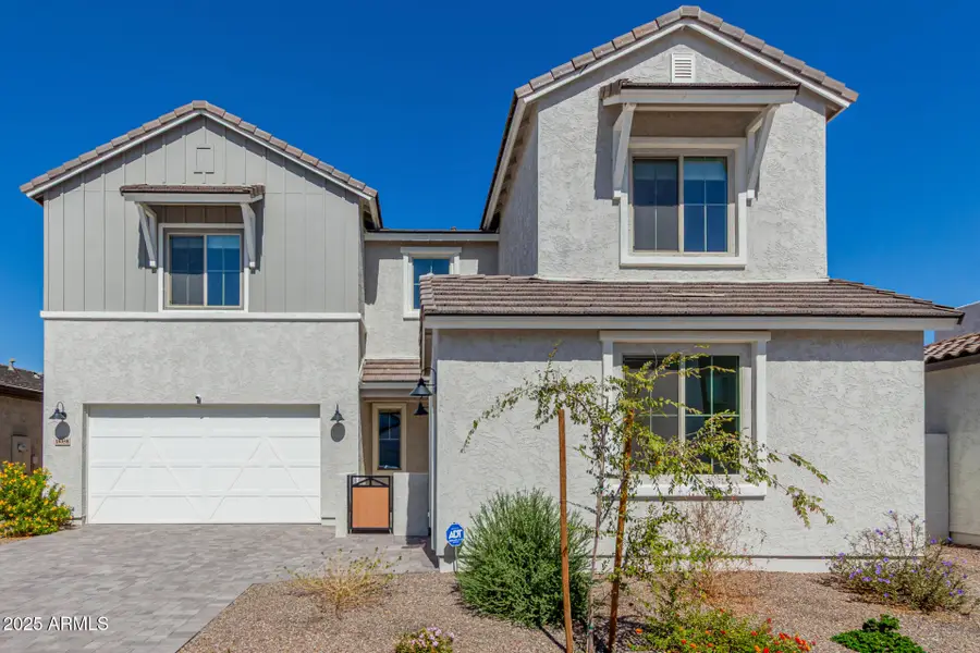 18038 W Vogel Avenue, Goodyear, AZ 85338 - Image #2