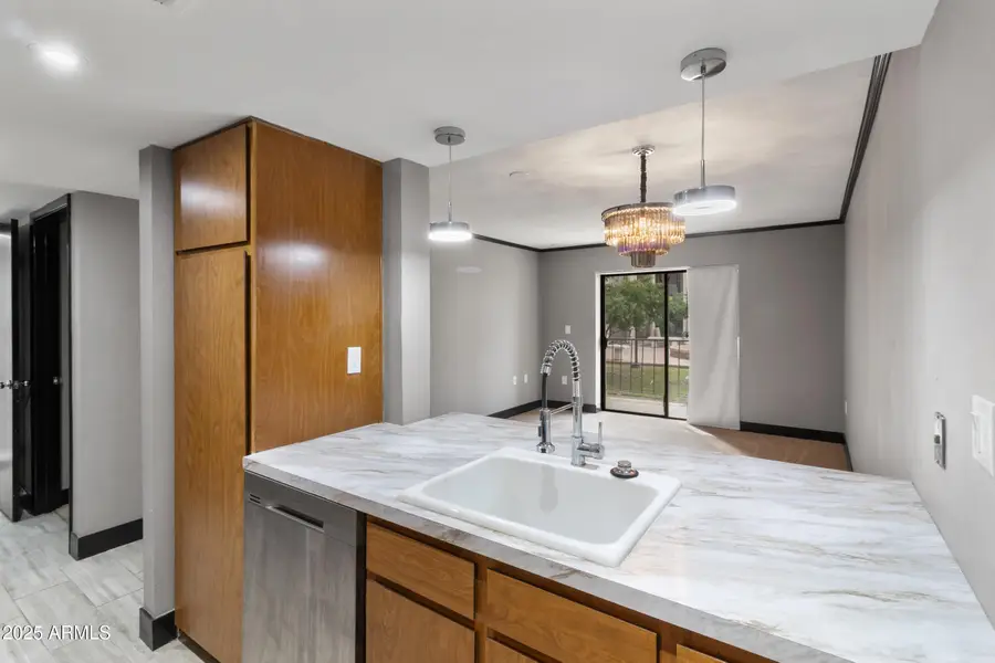 3033 E Devonshire Avenue #1016, Phoenix, AZ 85016 - Image #2