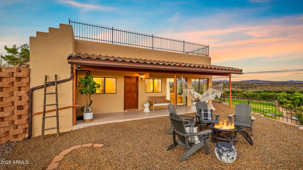 695 Cliffside Drive E, Clarkdale, AZ 86324 - Image #1