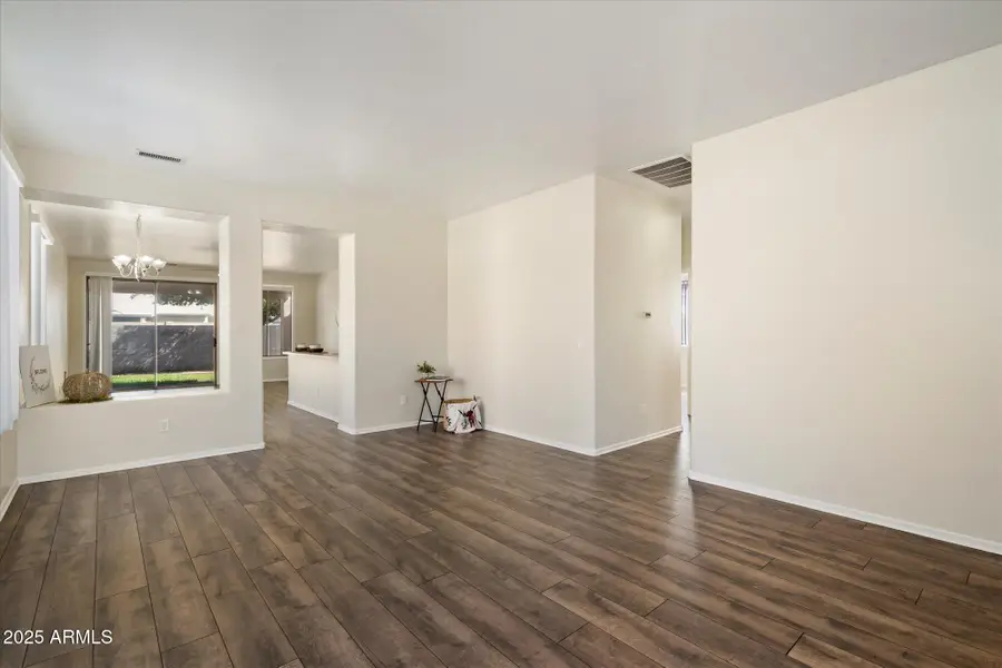 8825 N 65th Drive, Glendale, AZ 85302 - Image #3