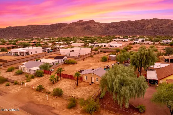 2237 E Desert Lane, Phoenix, AZ 85042