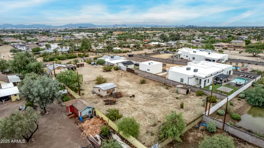 2241 E Desert Lane, Phoenix, AZ 85042 - Image #2