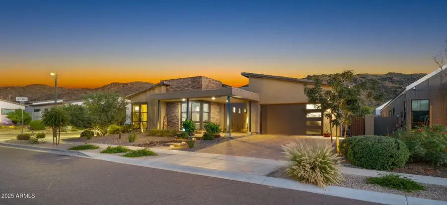 1353 E Paseo Way, Phoenix, AZ 85042 - Image #3