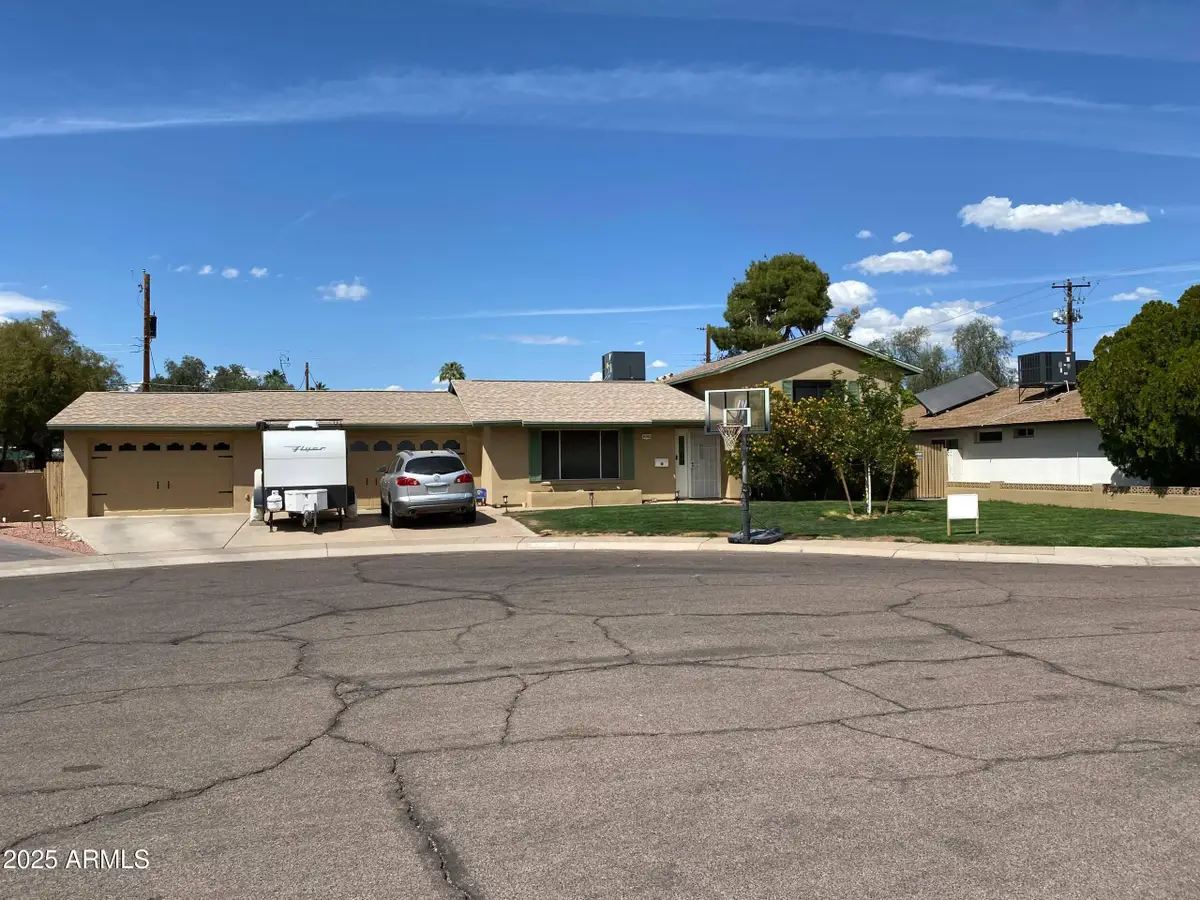 8742 E Berridge Lane, Scottsdale, AZ 85250 - Image #1