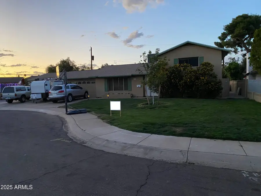 8742 E Berridge Lane, Scottsdale, AZ 85250 - Image #2