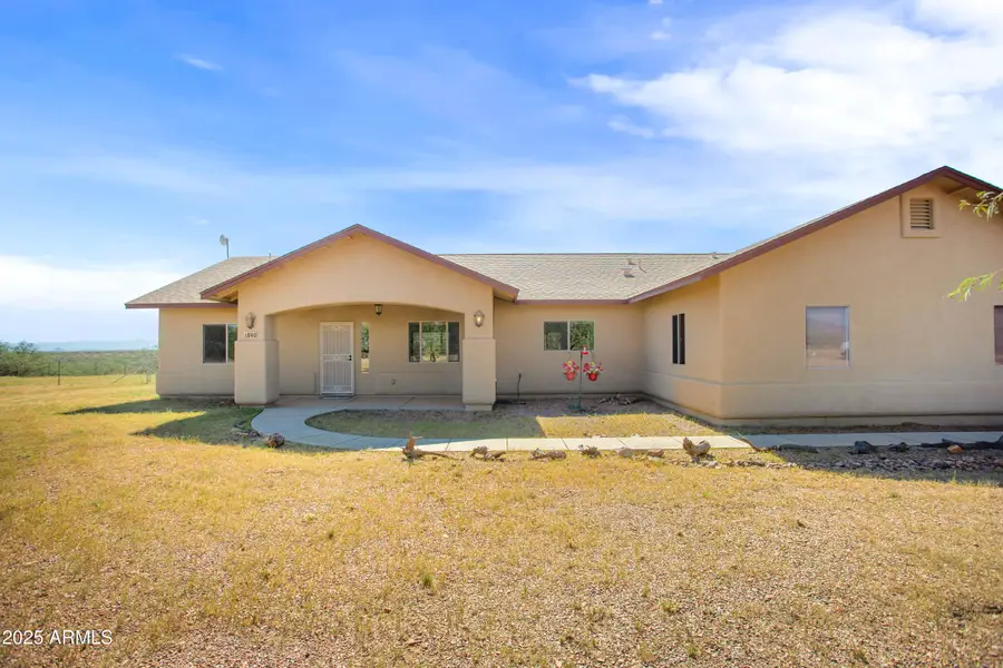 890 E Savino Court, Whetstone, AZ 85616 - Image #2