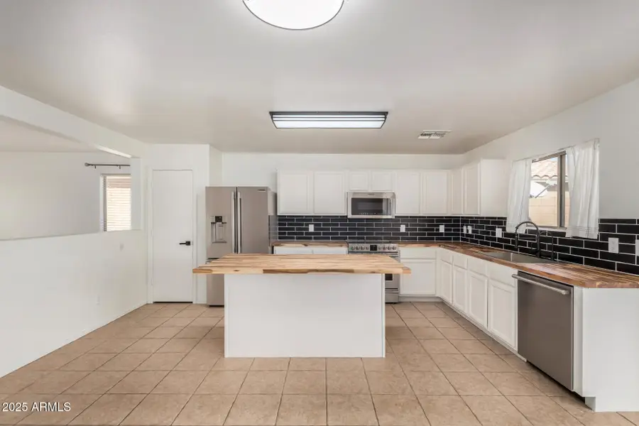 7287 S Sunrise Way, Buckeye, AZ 85326 - Image #2